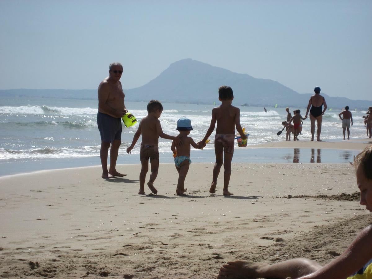 Hello Oliva Beach Ana Luaran gambar